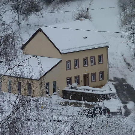 Semesterbostad Suedeifel Ferienhaeuser Christian Faust Zweifelscheid