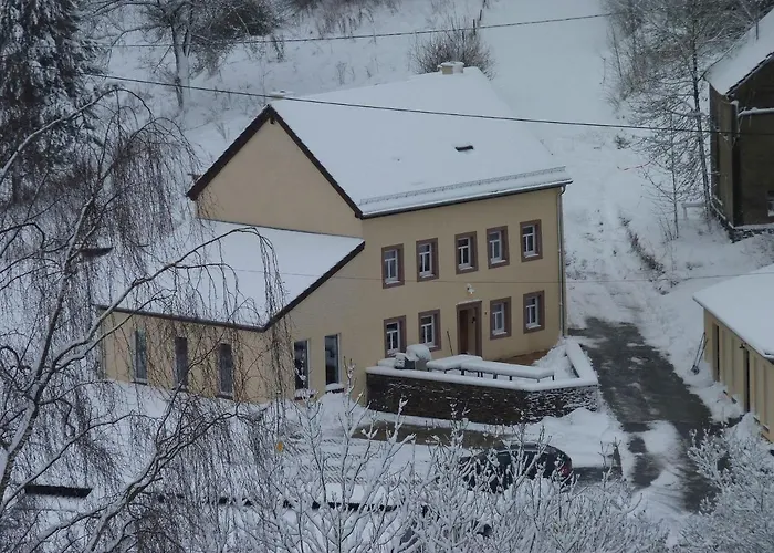 בית נופש Suedeifel Ferienhaeuser Christian Faust Zweifelscheid