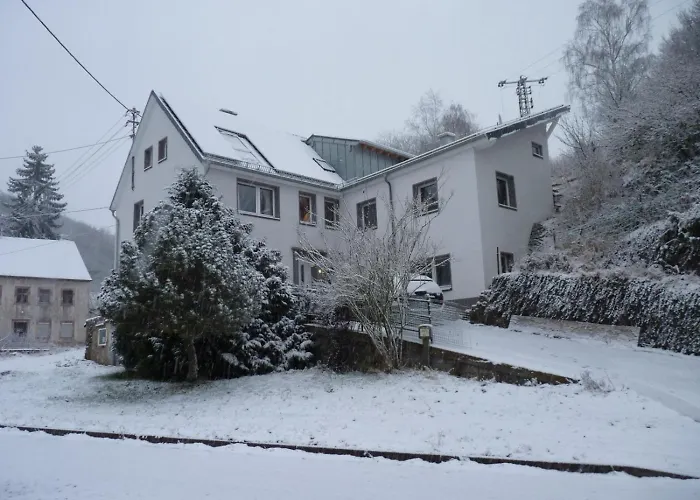 בית נופש Suedeifel Ferienhaeuser Christian Faust Zweifelscheid